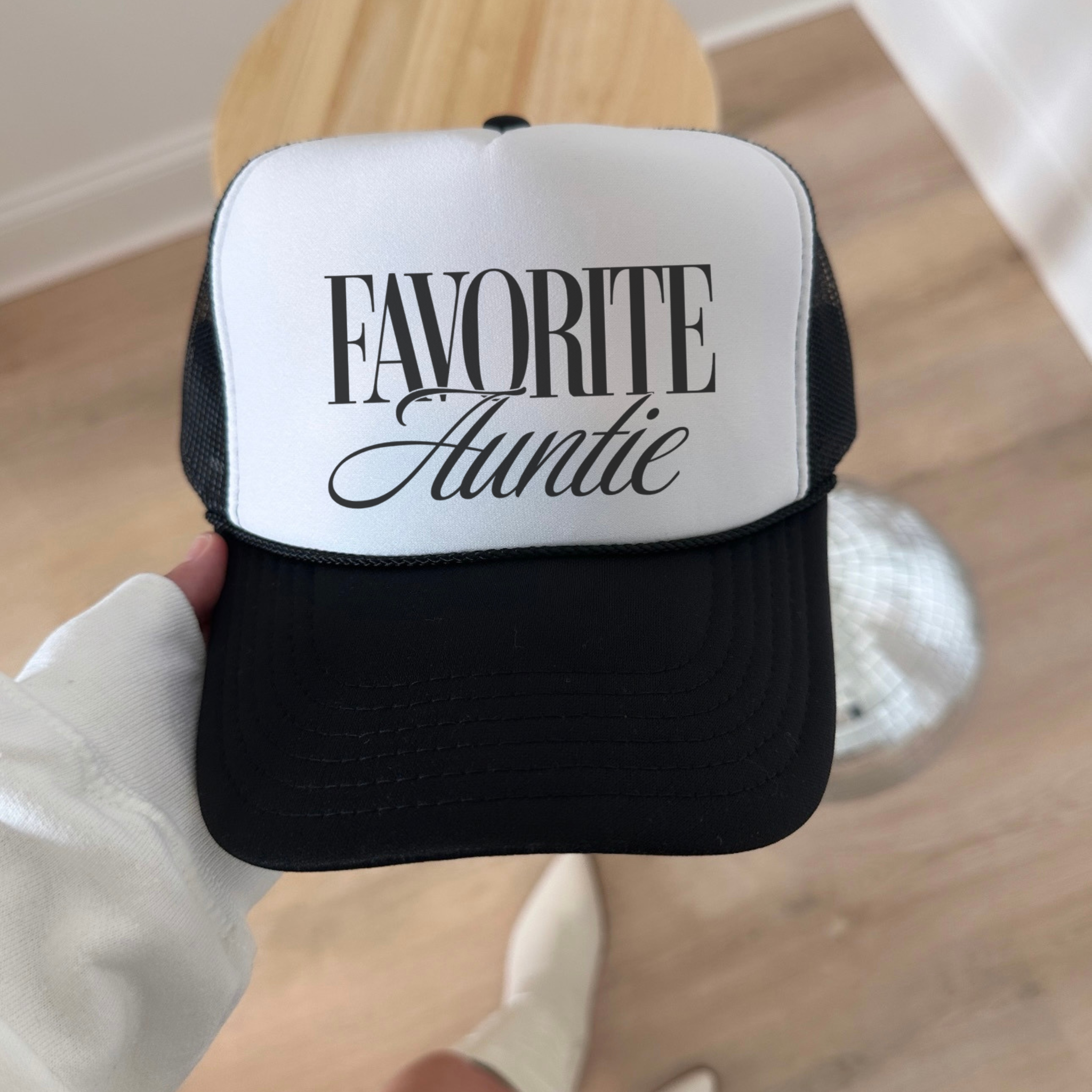 Favorite Auntie Trucker Hat – Trendy Gift for Aunts