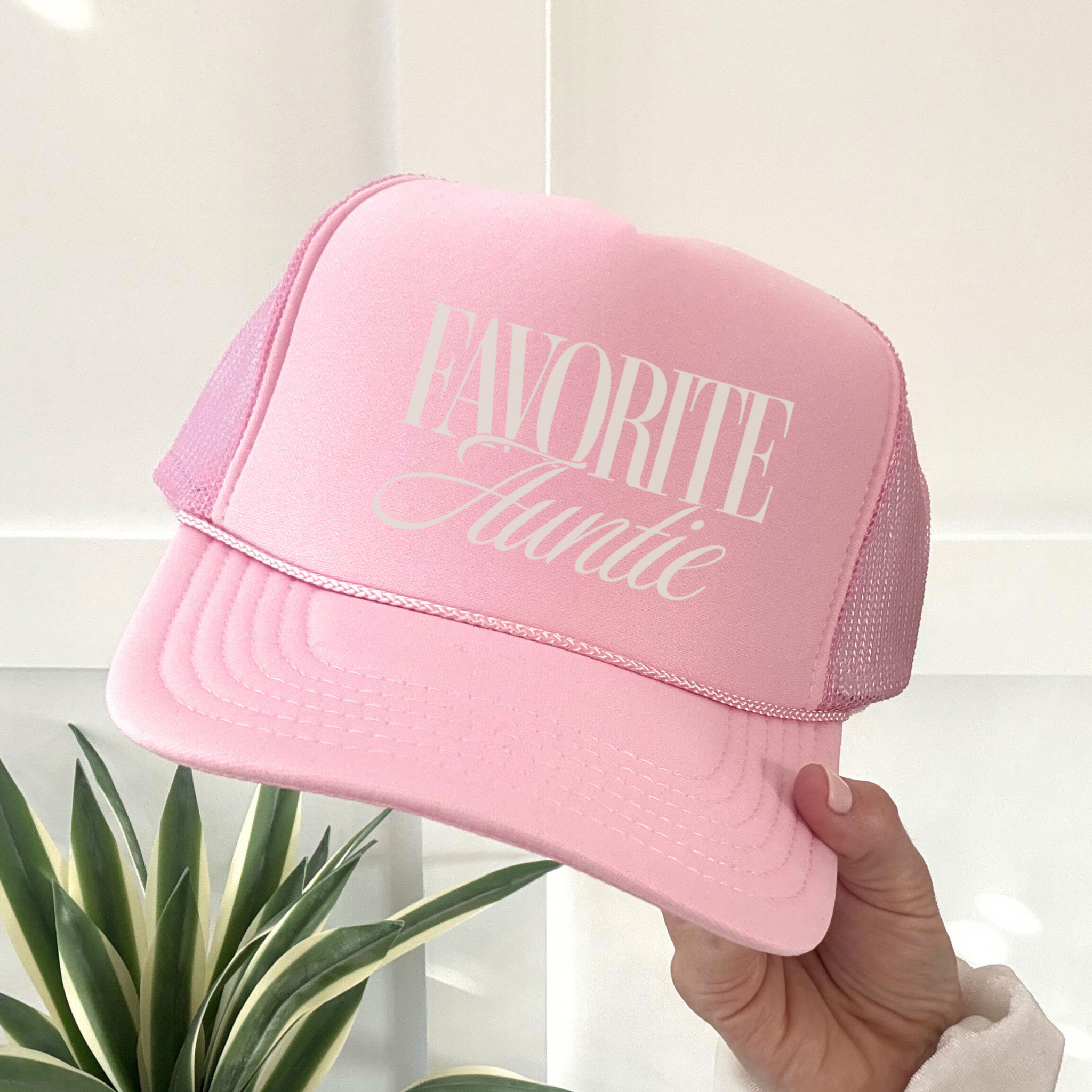 Favorite Auntie Trucker Hat – Trendy Gift for Aunts